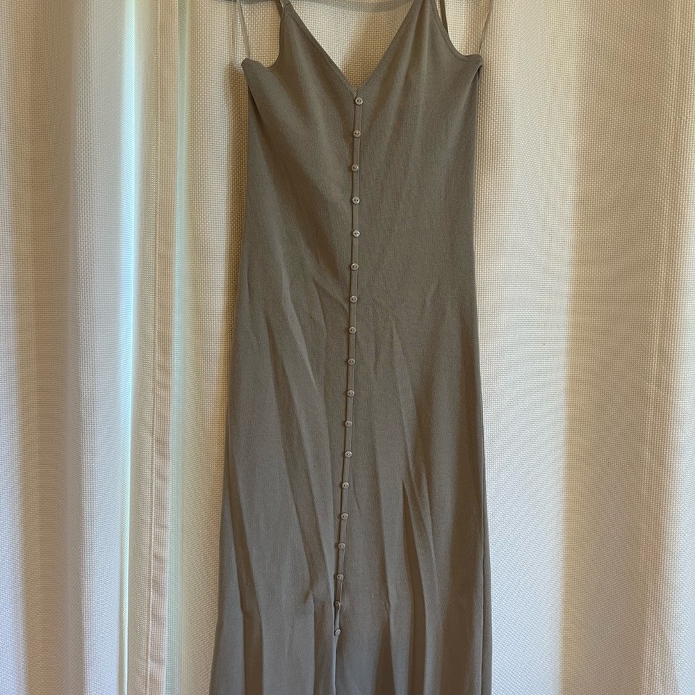 Elegant Gray Sleeveless Dress